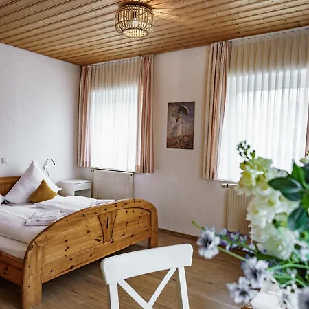 מלון Landgasthof Ochsen Neresheim